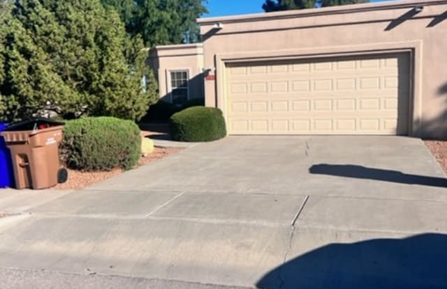 2357 Saturn Cir - 2357 Saturn Circle, Las Cruces, NM 88012