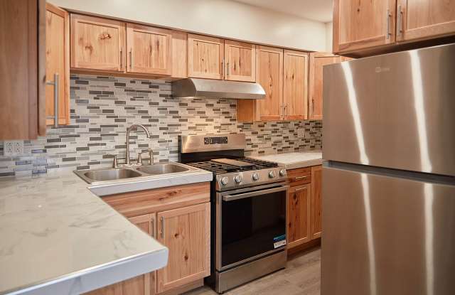 1712 Glenwood #2