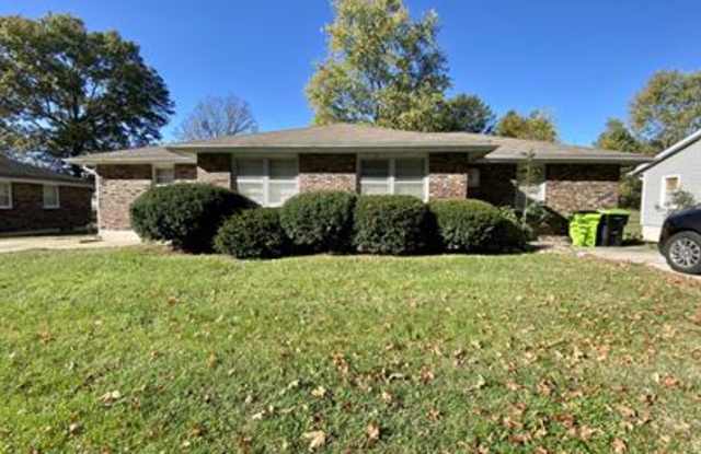 Photo of 1700 S Main - B