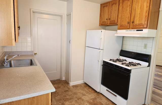 3739 Castro Valley Blvd