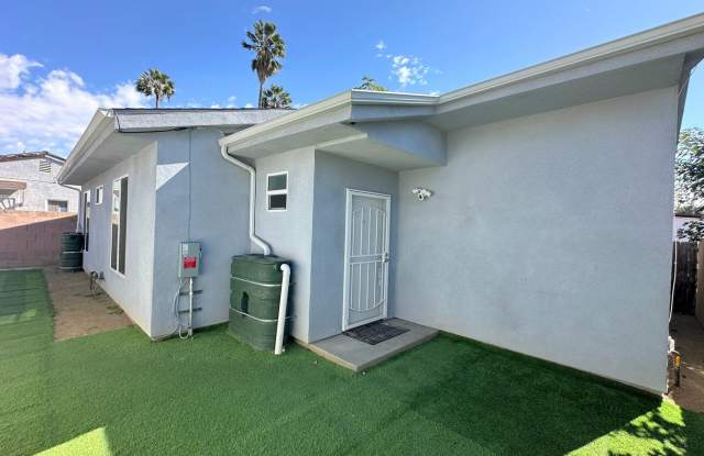 Photo of Spacious 3bd/2ba detached REAR home/unit in Lake Balboa!