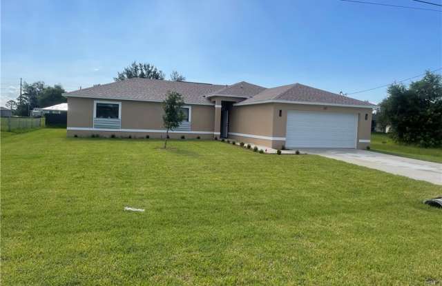 217 SW 25th Avenue - 217 Southwest 25th Avenue, Cape Coral, FL 33991