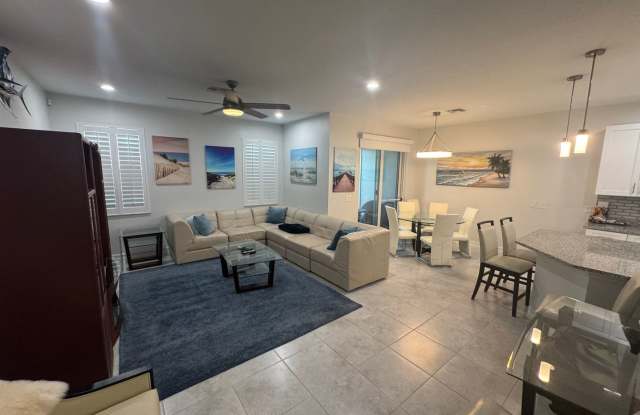 4 bedroom, 2.5 bath Townhome