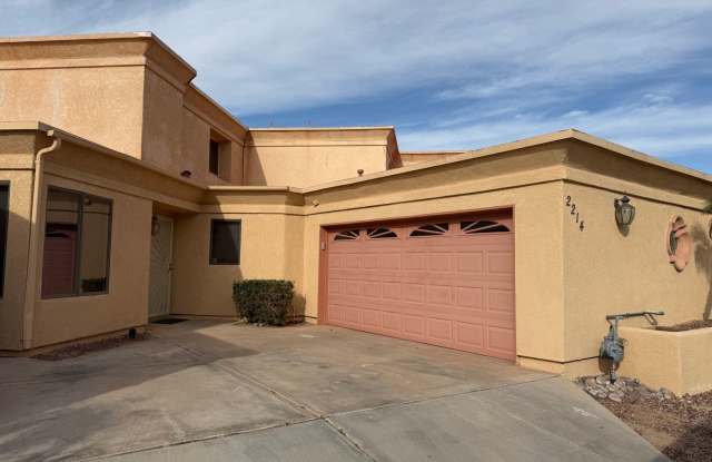 Beautiful Sunset Terraces Condo for Rent!