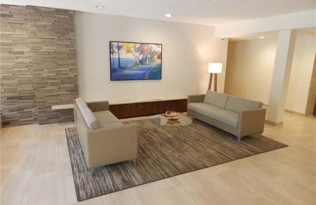 414 Benedict Avenue unit: 1D