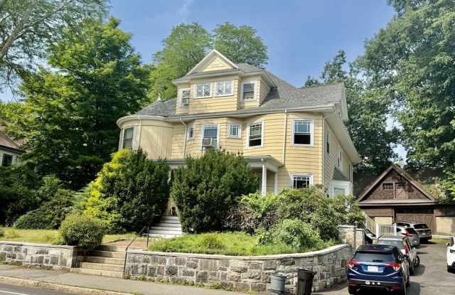 161 Walnut St