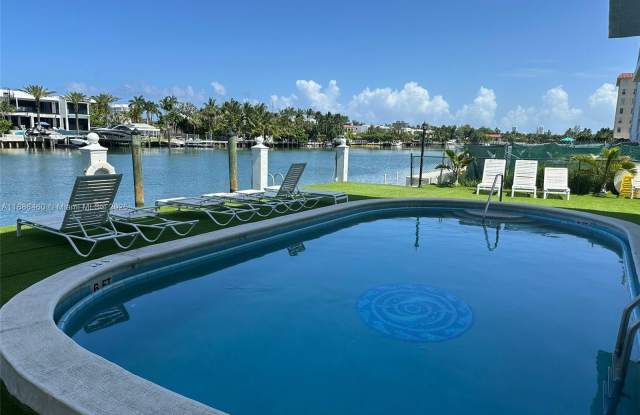 9501 E Bay Harbor Dr