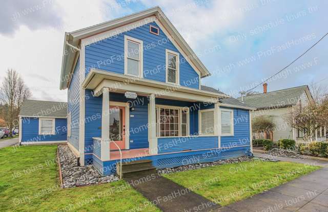 520 6th St Oregon City, OR 97045