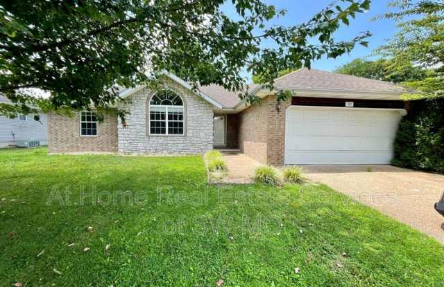 207 N Carlisle Dr