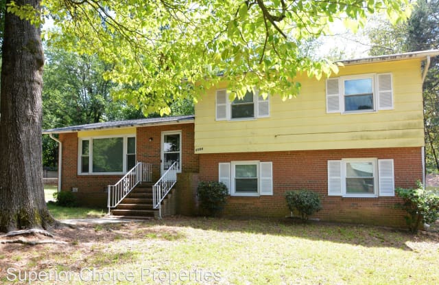 1100 Bannister Place - 1100 Bannister Place, Charlotte, NC 28213