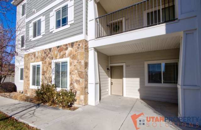 1807 North Crest Road