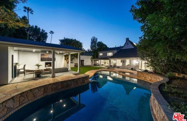 16672 Ashley Oaks
