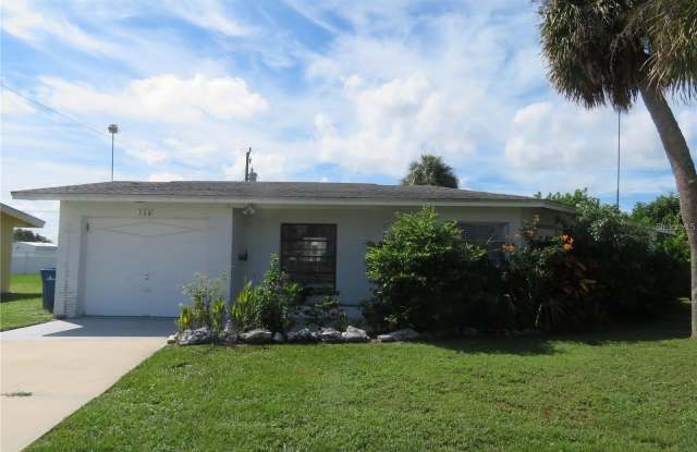 268 SHAMROCK BOULEVARD