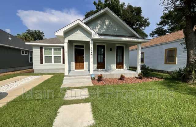 1322 North 7th Avenue