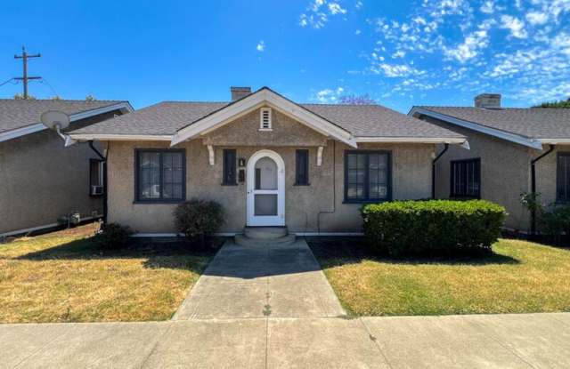 877 Villa Ave