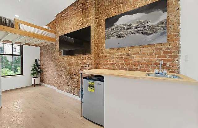 282 West 127th Street