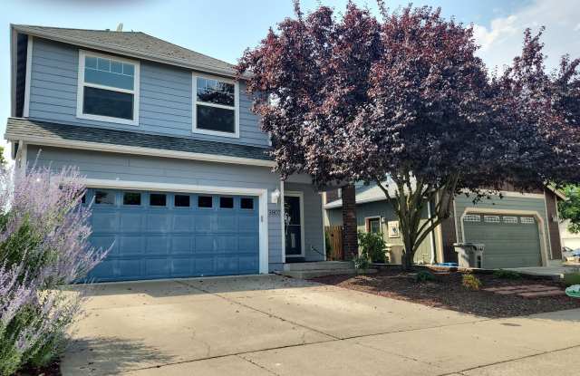 Cat Pet Friendly 3 Bed / 2.5 Bath Home Near I-5 in Albany, OR
