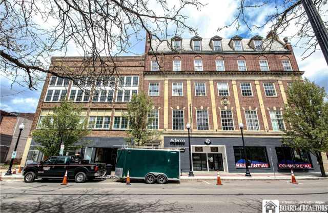 21 E 3rd Street