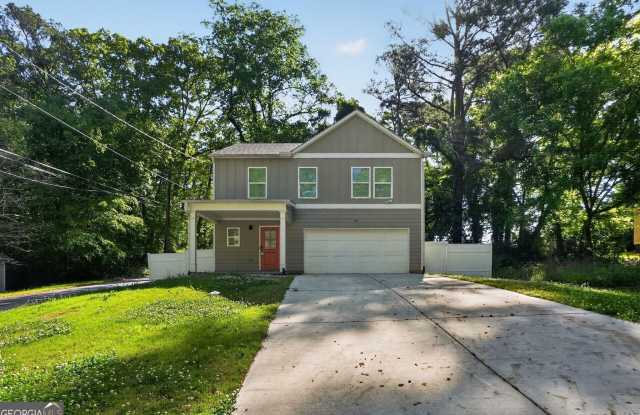 1127 2nd Street NW