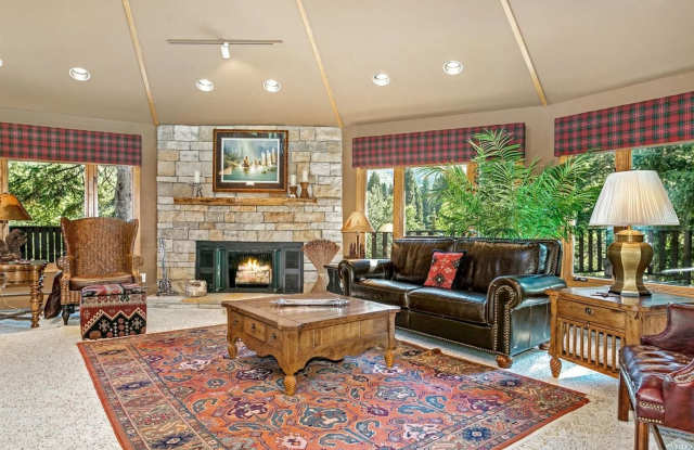 Classic Vail Retreat with 2 Kitchens, Loft Office, and 2-Car Garage