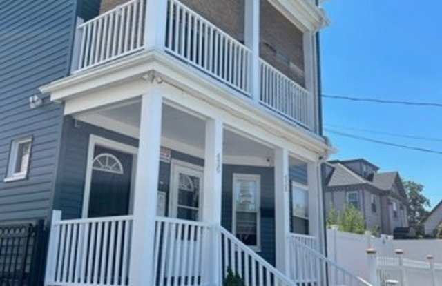 Photo of 436 Warren Ave