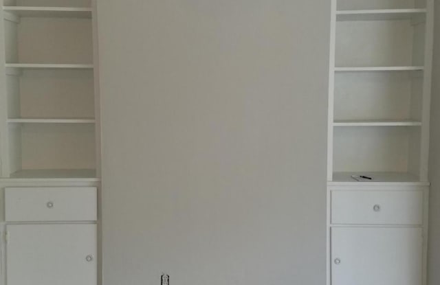 3411 HENDRICKS Avenue unit: 3