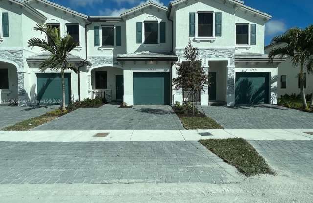 13405 SW 287TH TERRACE - 13405 Southwest 287th Terrace, Miami-Dade County, FL 33033