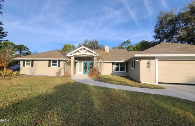 Photo of 652 Pelican Bay Drive