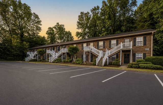 Foxcreek Apartments