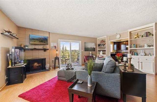 1360 Shadow Ln