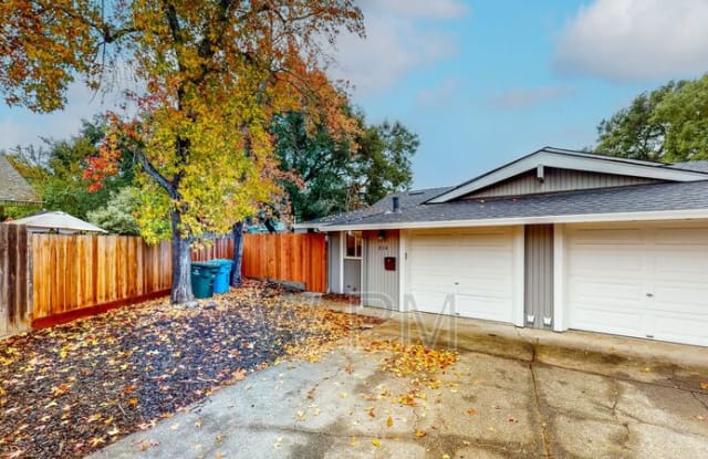 312 - 314 Wikiup Drive - 312 Wikiup Drive, Larkfield-Wikiup, CA 95403