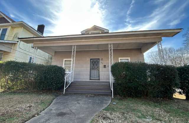 400 11th Street SW