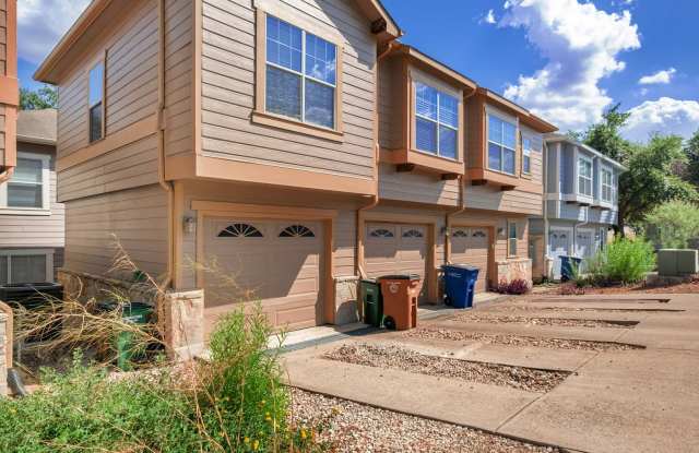 Spacious 2 Story, 2 Bedroom, 2 Bath Edgewick Condo