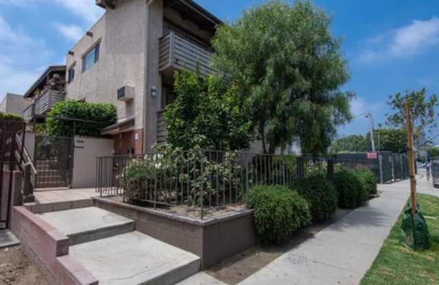 1621 Federal
