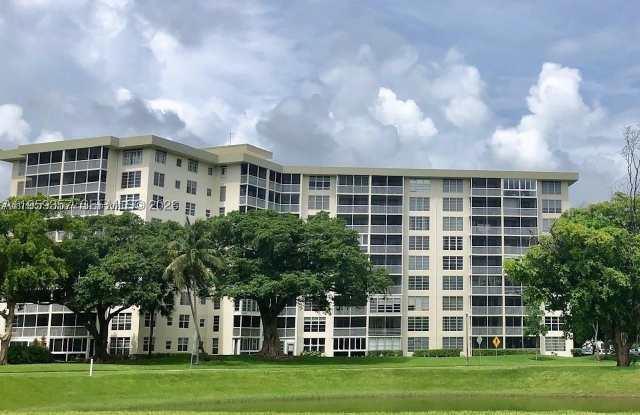 2940 N Course Dr