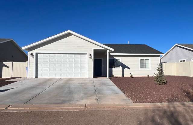 Photo of 1108 E Adams St