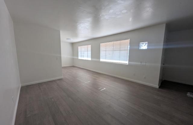 1128 N COOLIDGE Avenue