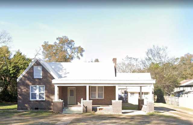 445 E Eufaula Street
