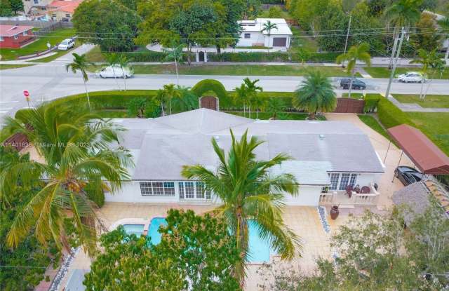 10695 SW 87th Ave