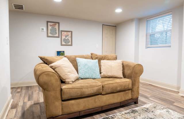 Photo of 2222 Springdale Circle Southwest