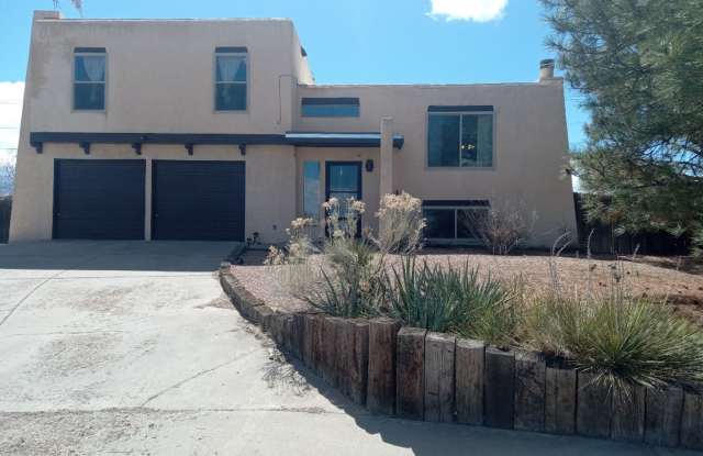 Beautiful 4-Bedroom, 3-Bathroom Home Located in Santa Fe, NM!! Available Now!! Showings Available! photos photos