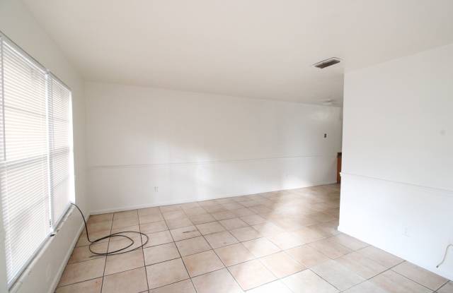 6101 Northwest 23rd Terrace