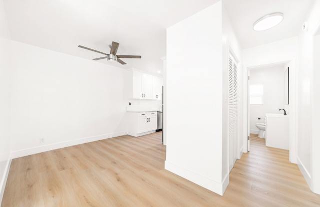 4122-4124 Palmwood