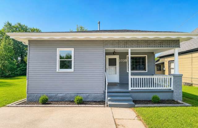3 bedroom | 1 bathroom | Large lot | Pets welcome!