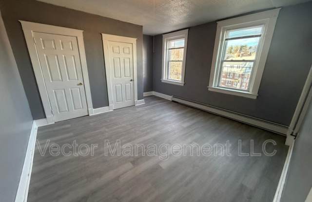 57 Whiting Street - 61-2