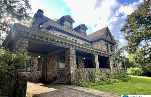 226 13th Street unit: 3