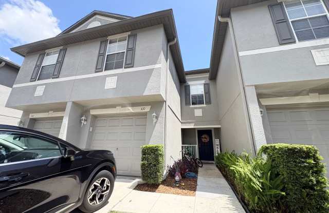 Fantastic 3 BR Townhome in Gated Winter Springs community with Pool and great schools