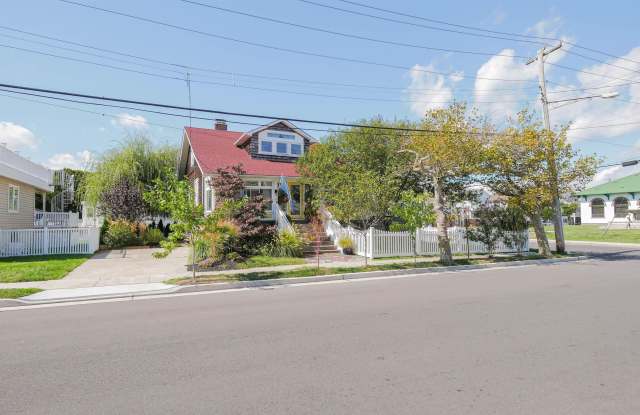 24 N Cornwall Ave