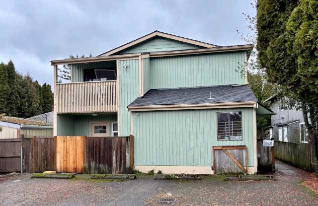 516 Shattuck Avenue South - 102