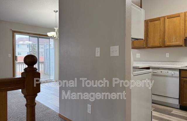 2510 Amber Valley Ct S